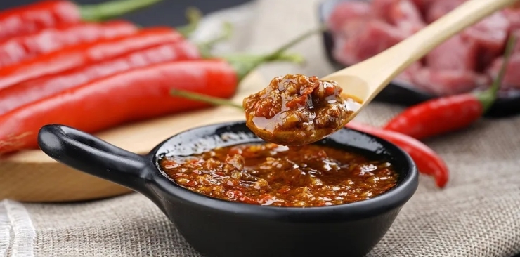 Creme e Salse Piccanti dal Mondo con Peperoncini Freschi Calabresi